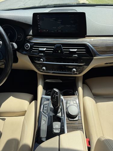 2018 BMW 530E — photo 33