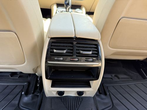 2018 BMW 530E — photo 34