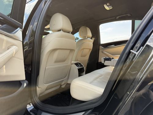 2018 BMW 530E — photo 36