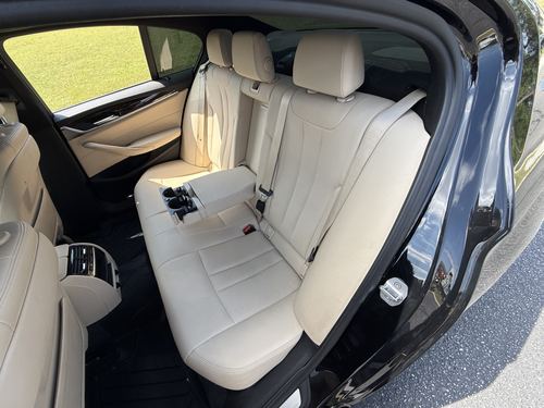 2018 BMW 530E — photo 37