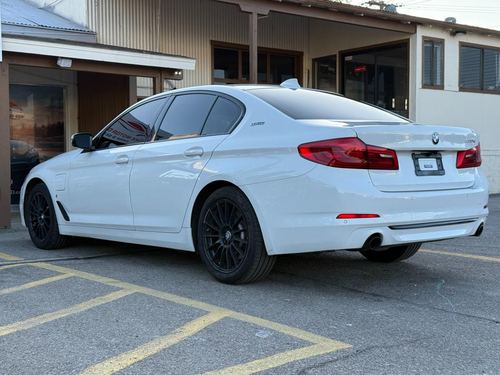2019 BMW 530E — photo 7