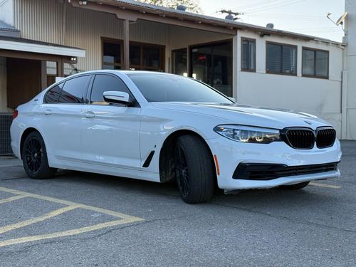 2019 BMW 530E — photo 13