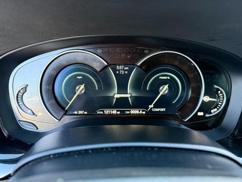 2019 BMW 530E — photo 16