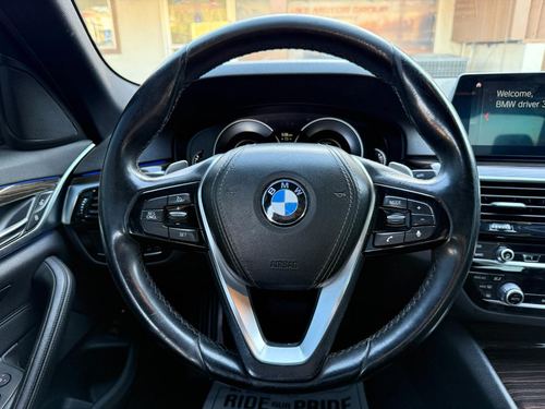 2019 BMW 530E — photo 19