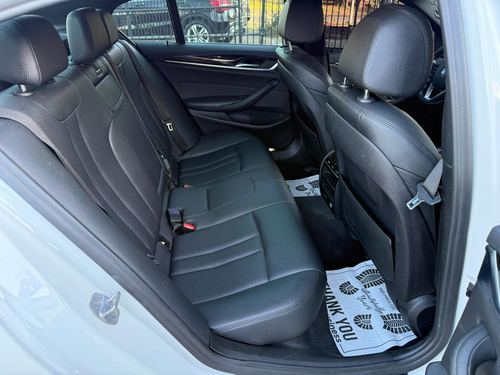 2019 BMW 530E — photo 26