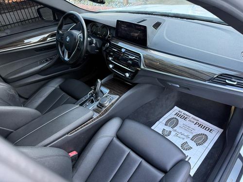 2019 BMW 530E — photo 40