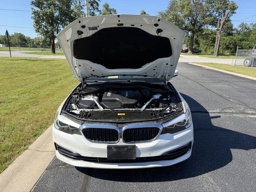 2019 BMW 530E — photo 3