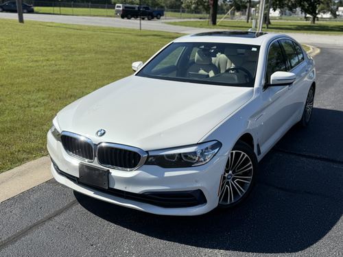 2019 BMW 530E — photo 16