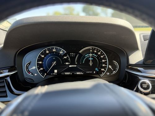 2019 BMW 530E — photo 21