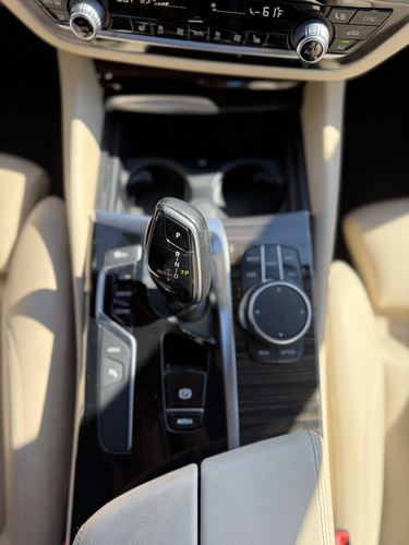 2019 BMW 530E — photo 22