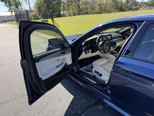 2018 BMW M550 — photo 9