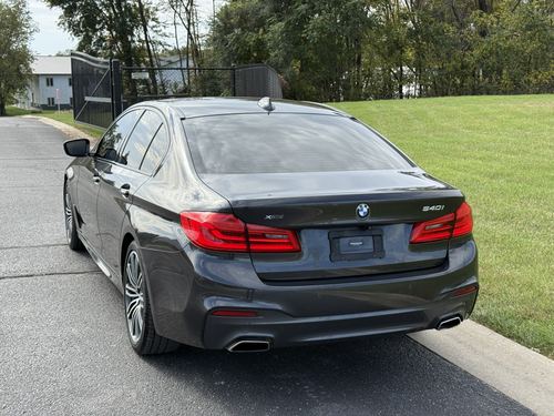 2018 BMW 540 — photo 8