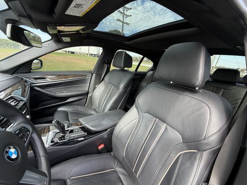 2018 BMW 540 — photo 24