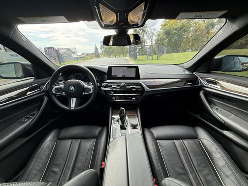 2018 BMW 540 — photo 16