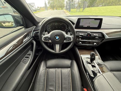 2018 BMW 540 — photo 17
