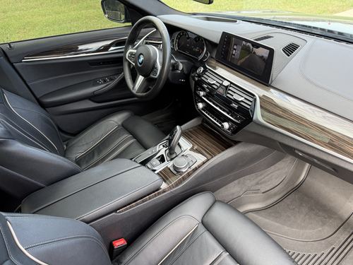 2018 BMW 540 — photo 18