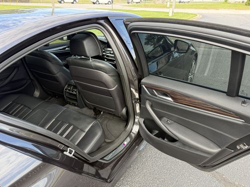 2018 BMW 540 — photo 31
