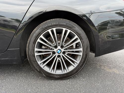 2020 BMW 530 5-Series — photo 10