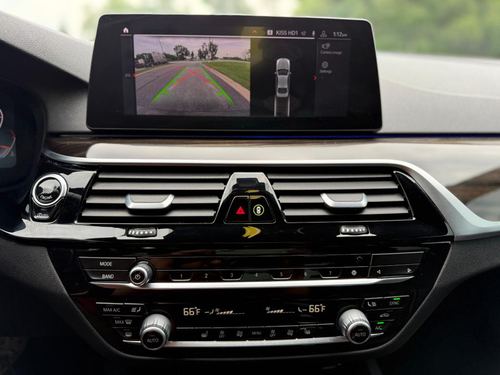 2020 BMW 530 5-Series — photo 23
