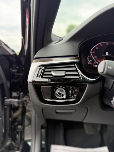 2020 BMW 530 5-Series — photo 26