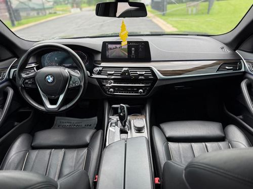 2020 BMW 530 5-Series — photo 33