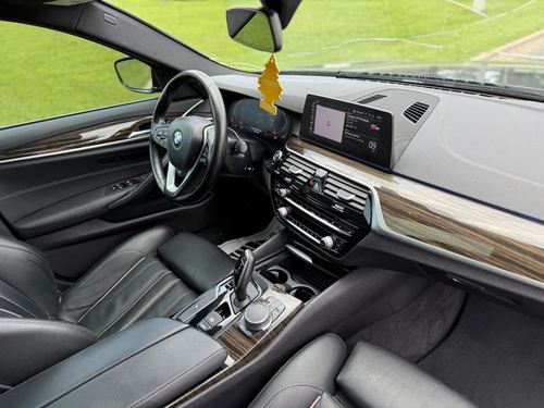 2020 BMW 530 5-Series — photo 46