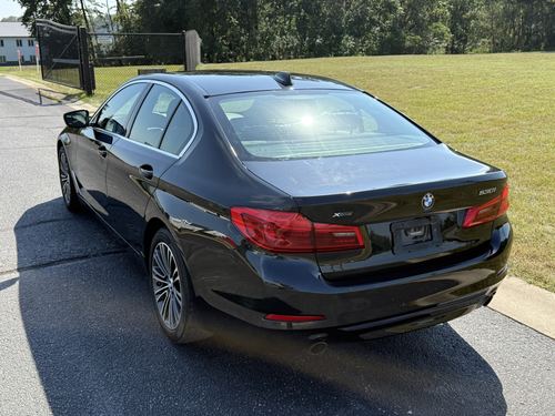 2020 BMW 530 — photo 11