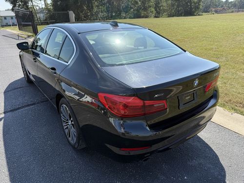 2020 BMW 530 — photo 14