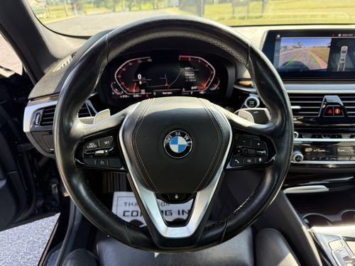 2020 BMW 530 — photo 25