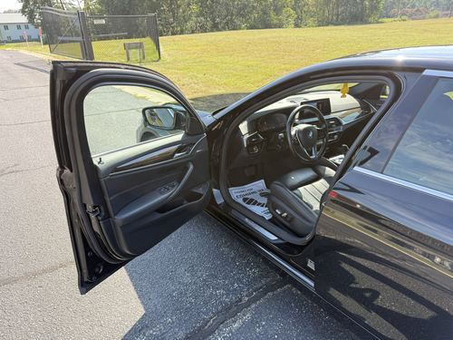 2020 BMW 530 — photo 31