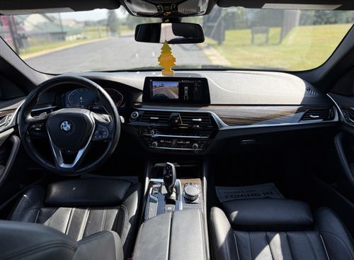 2020 BMW 530 — photo 34