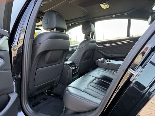 2020 BMW 530 — photo 38