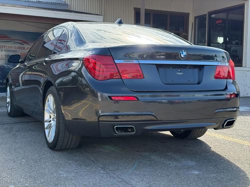 2012 BMW 750 — photo 8
