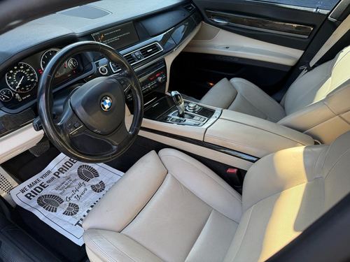2012 BMW 750 — photo 20