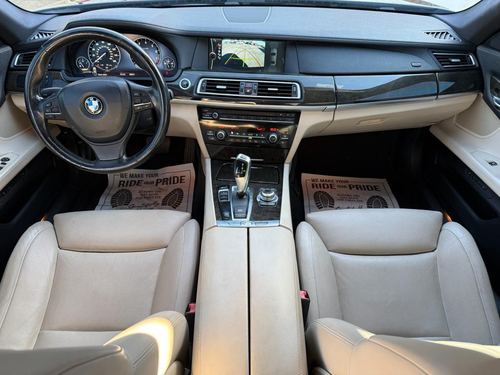 2012 BMW 750 — photo 23