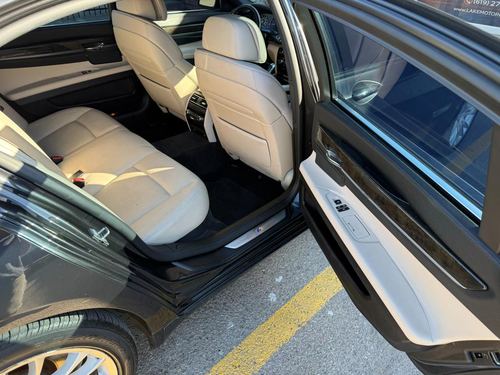 2012 BMW 750 — photo 28