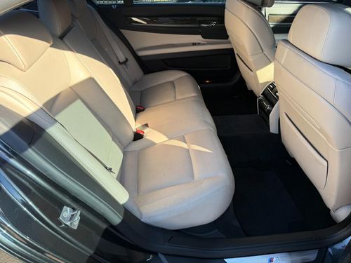 2012 BMW 750 — photo 30