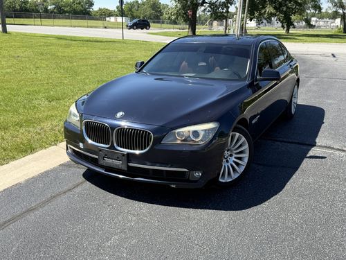 2012 BMW 750
