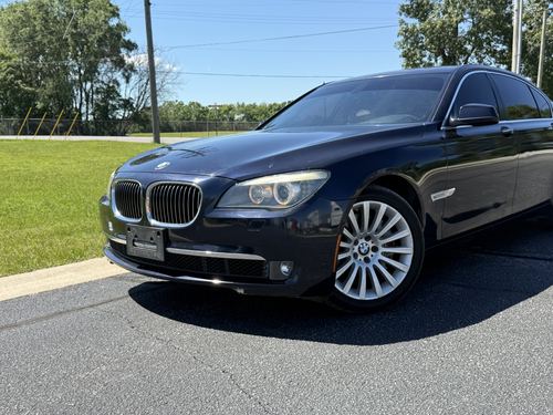 2012 BMW 750 — photo 15