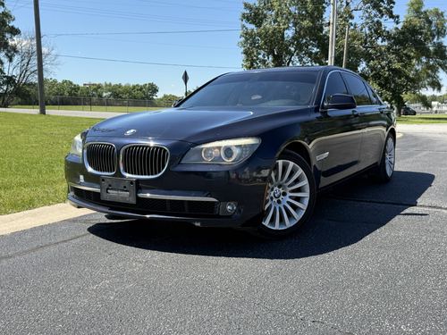 2012 BMW 750 — photo 16