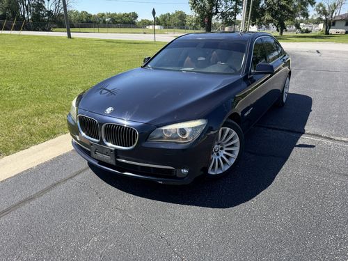 2012 BMW 750 — photo 17