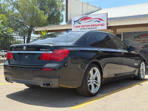 2012 BMW 750 — photo 12