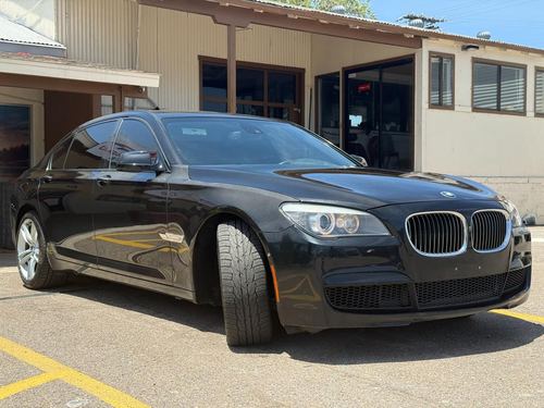 2012 BMW 750 — photo 14