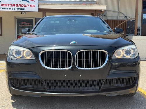 2012 BMW 750 — photo 16