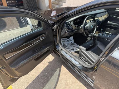 2012 BMW 750 — photo 18