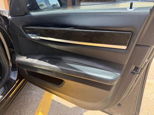 2012 BMW 750 — photo 26