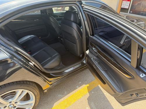 2012 BMW 750 — photo 28
