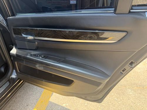 2012 BMW 750 — photo 29