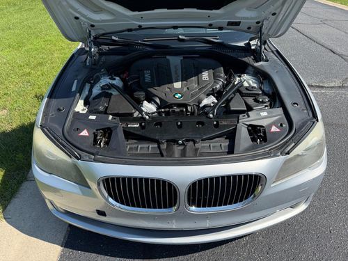 2012 BMW 750Li — photo 3