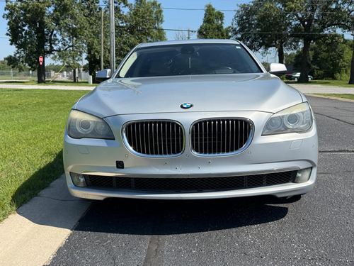 2012 BMW 750Li — photo 6